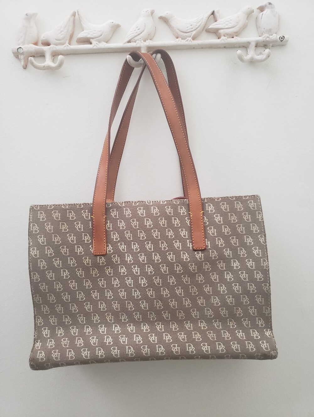 Dooney & Bourke Monogram East West Canvas Tote Bag Fair - Picture 2 of 11